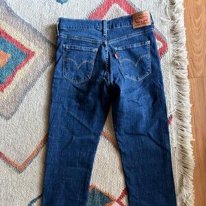Levis 314 Shaping Straight 27 x 28 Womens